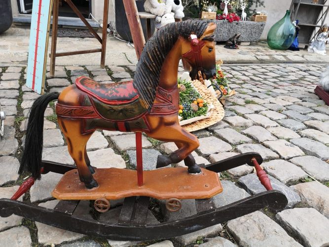 OldandNewCheval de bois